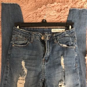 Denim high rise papaya ripped jeans ❤️